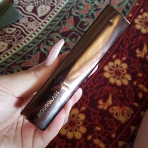 Hourglass vanish stick foundation in Natural